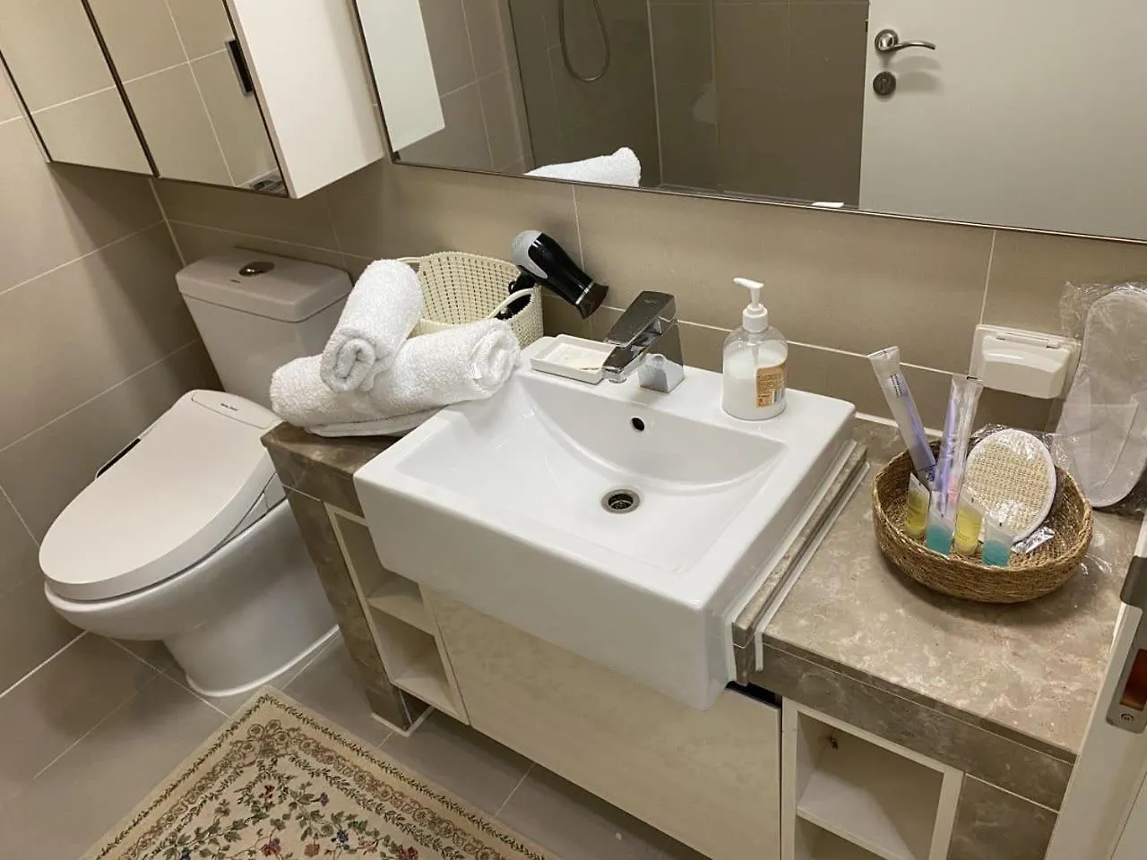 Whitehome 아스타나 0*,  카자흐스탄