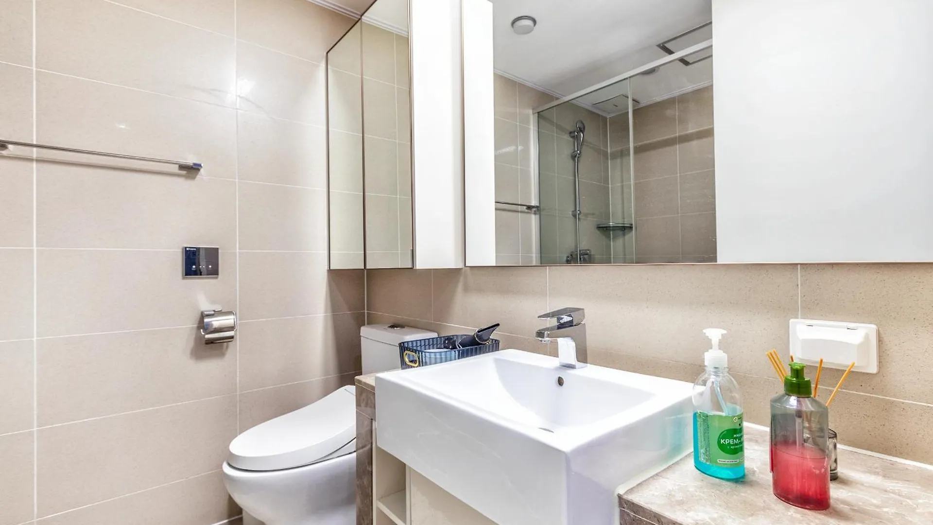 아파트 Whitehome 아스타나